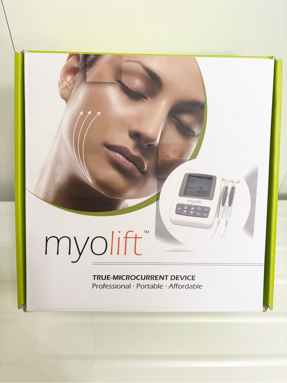 Myolift True-Microcurrent Facial Device — White